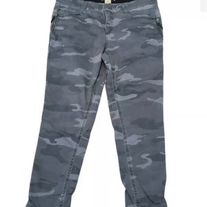DEMOCRACY BRAND 18W black and gray CAMO